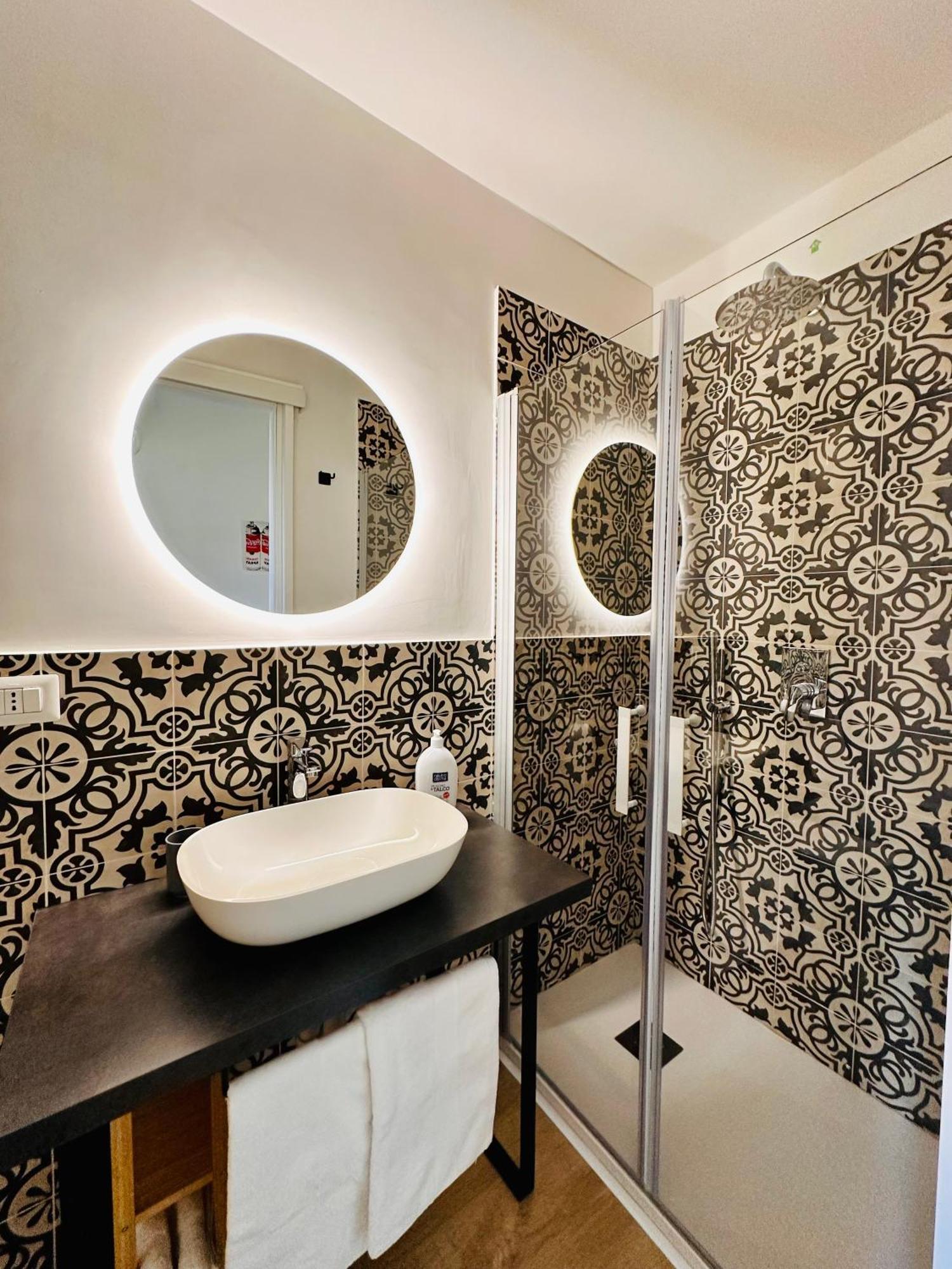 Appartement La Casa Di Clara à Naples Extérieur photo