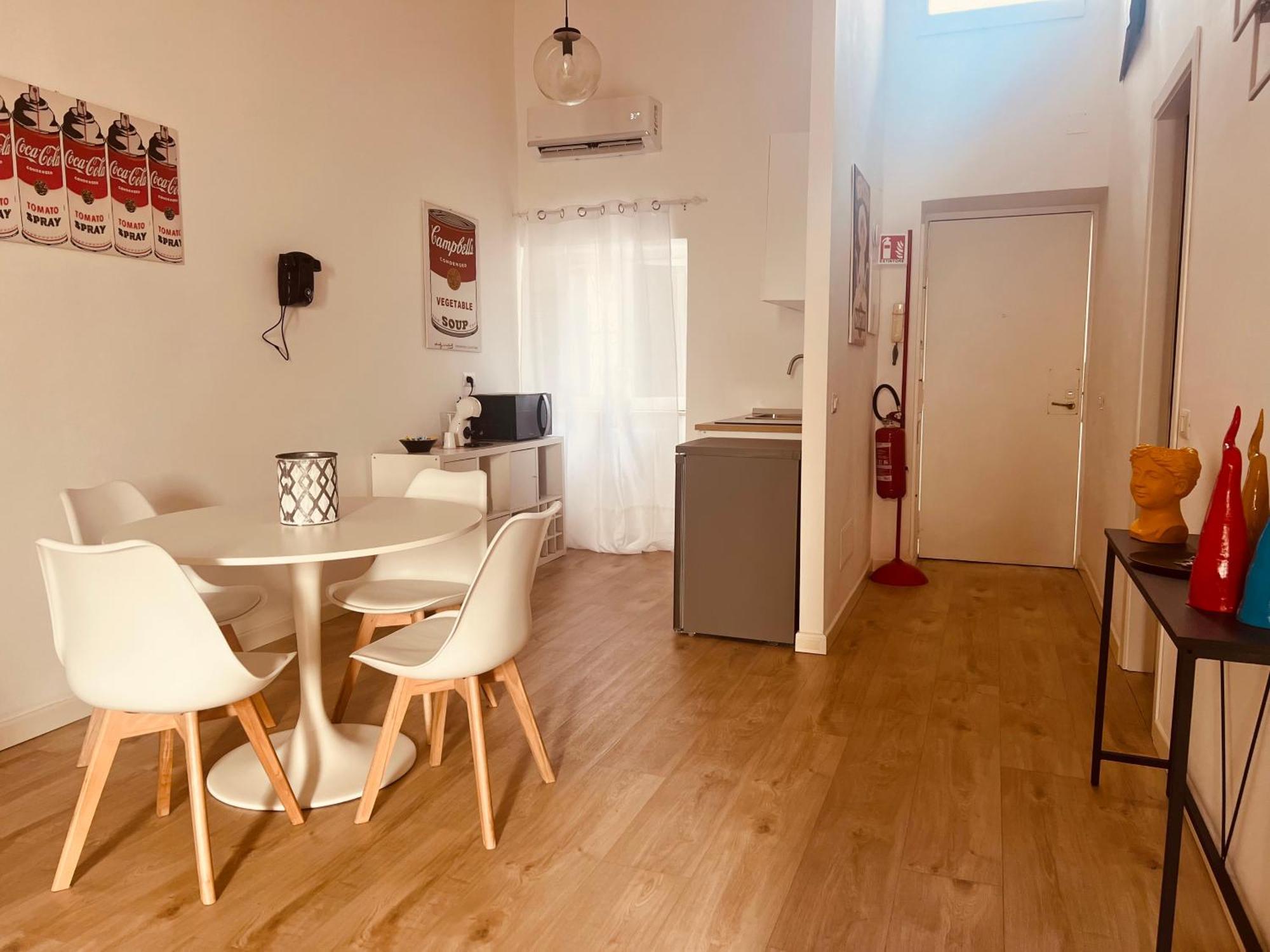Appartement La Casa Di Clara à Naples Extérieur photo