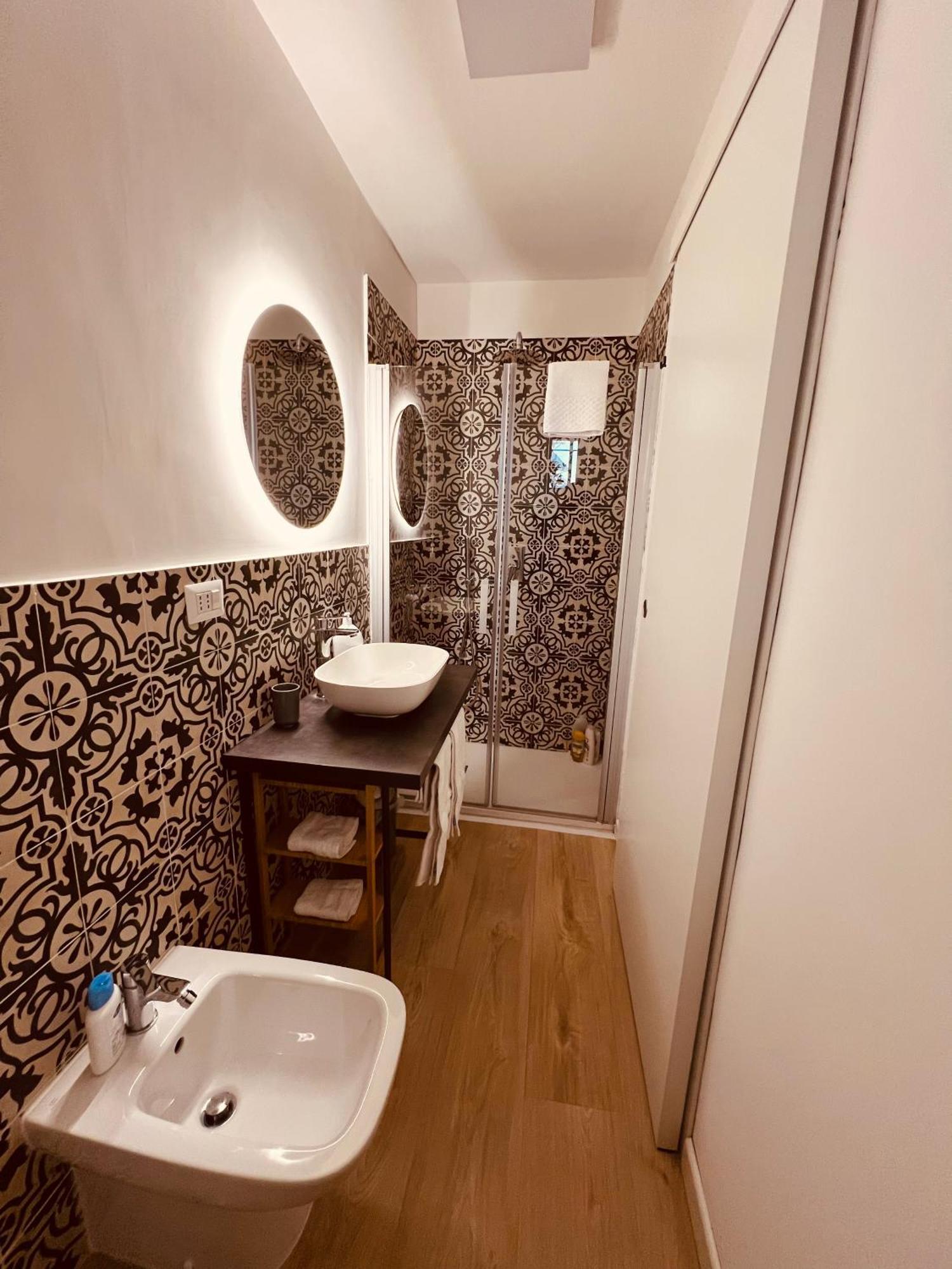 Appartement La Casa Di Clara à Naples Extérieur photo